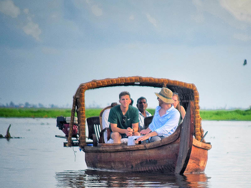 Canoe Boats